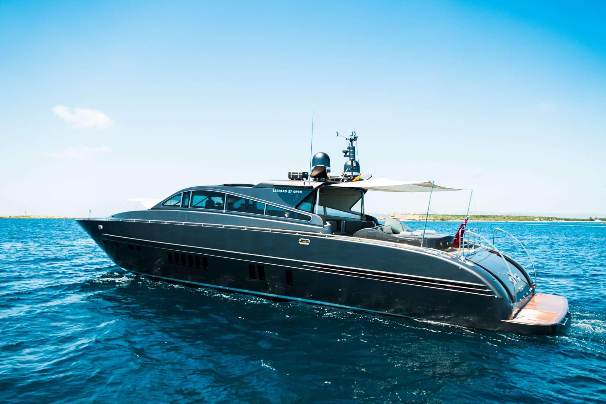 leopard 90 yacht price