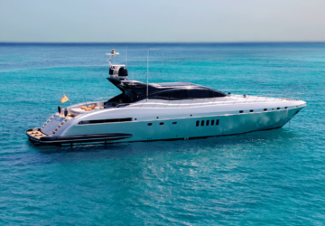 Mangusta_drift_yacht rental Ibiza