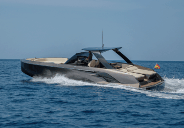45_Frauscher_HaileySu_Ibiza_boat_charter