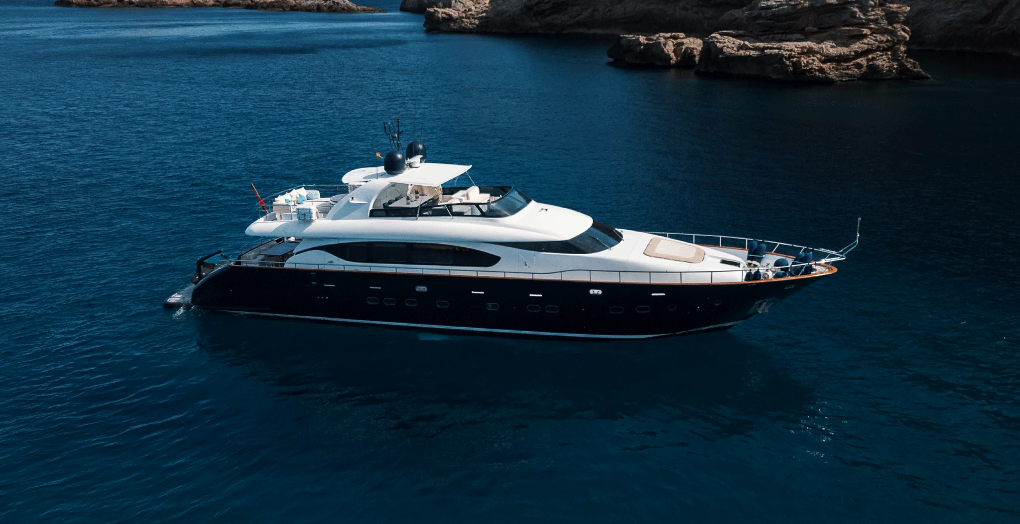 Maiora_99_boat_charter_Ibiza