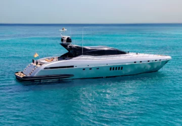 Mangusta_drift_yacht rental Ibiza