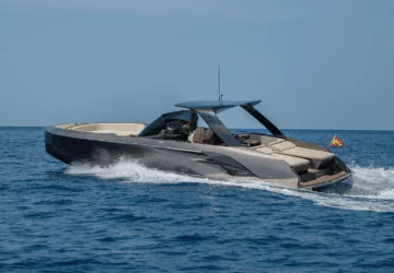 45_Frauscher_HaileySu_Ibiza_boat_charter