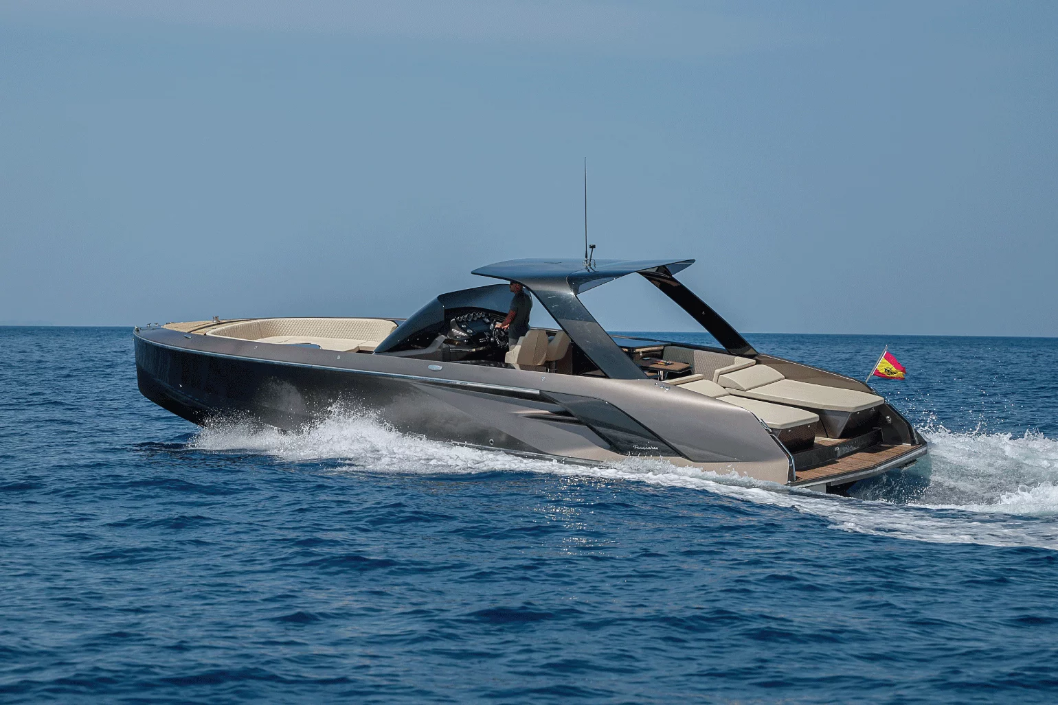 45_Frauscher_HaileySu_Ibiza_boat_charter