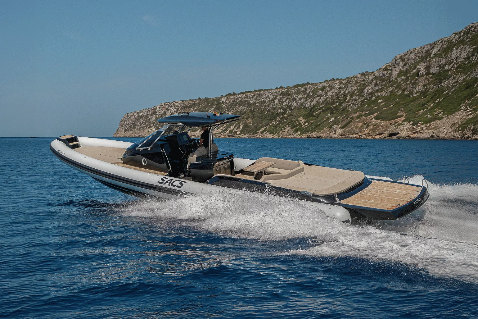 44_Sacs_Bolero_III_rib_boat_charter_Ibiza